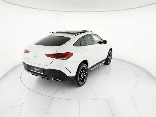 Mercedes-Benz Gle view 3