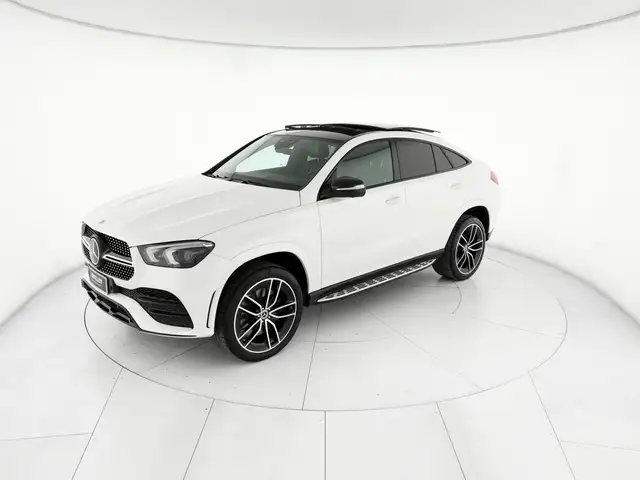 Mercedes-Benz Gle view 2