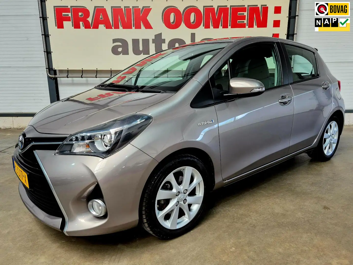 Toyota Yaris 1.5 Hybrid 75PK Dynamic 1e eigenaar|NL auto|Dealer Marrón - 1