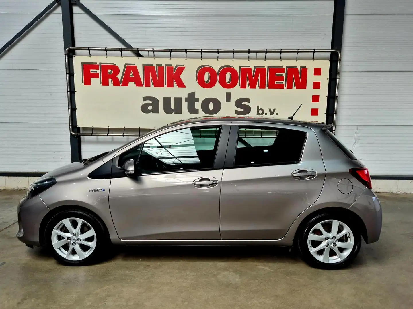 Toyota Yaris 1.5 Hybrid 75PK Dynamic 1e eigenaar|NL auto|Dealer Marrón - 2