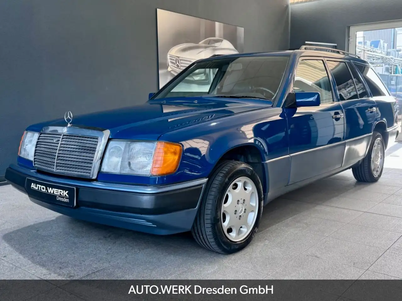 Mercedes-Benz E 230