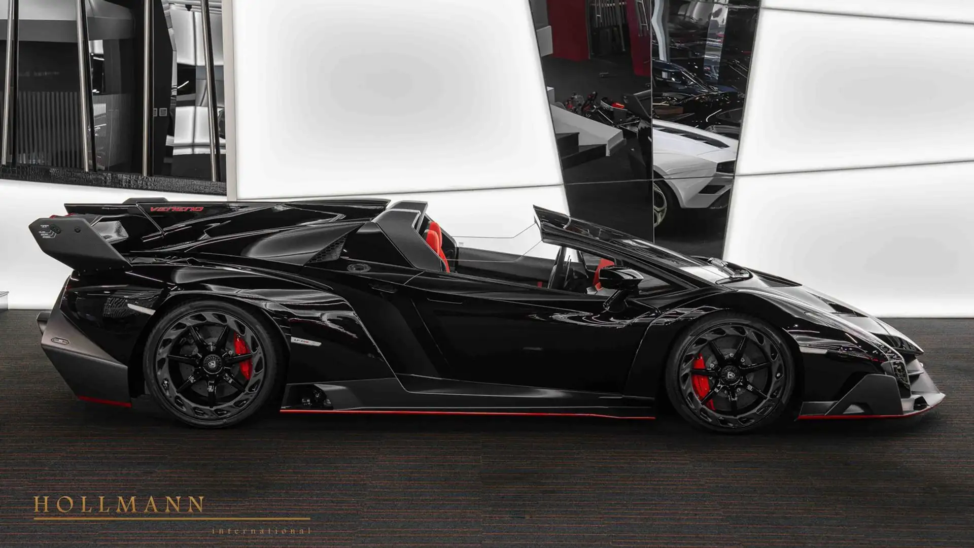 Lamborghini Veneno Roadster Schwarz - 2