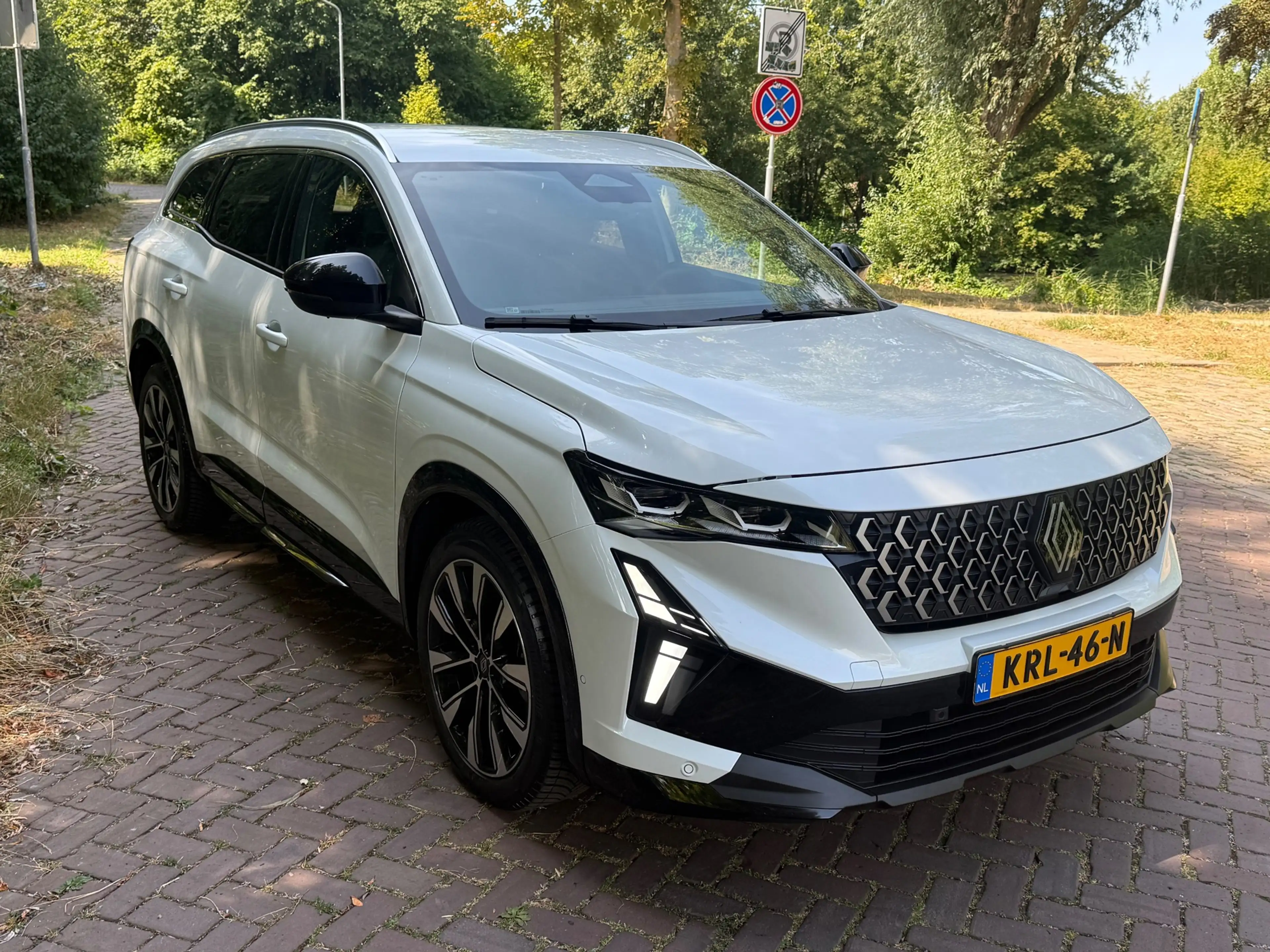 Renault Espace E-Tech full hybrid 200 techno 7p. Nw Model 1 Eig.b — photo 10