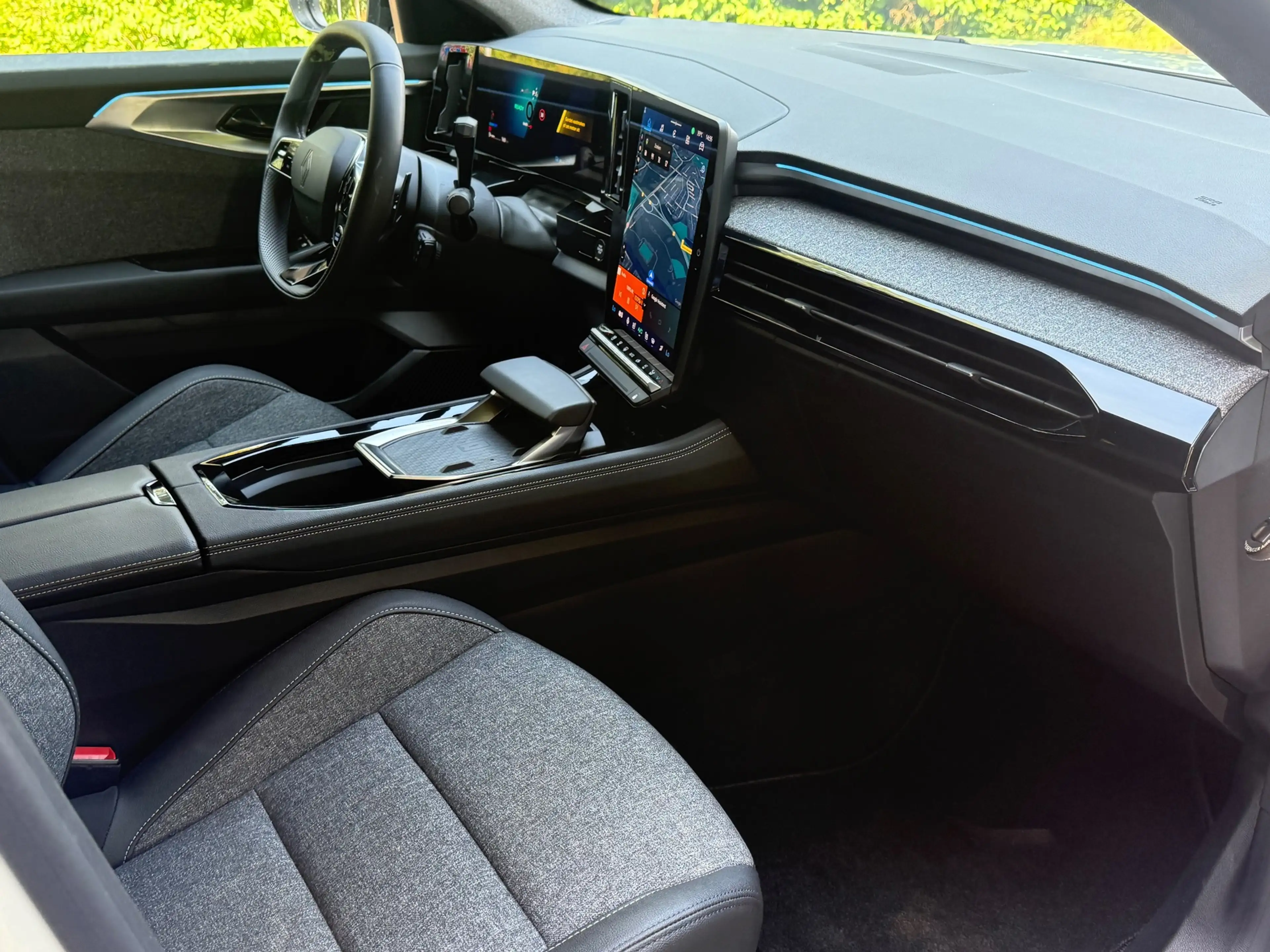 Renault Espace E-Tech full hybrid 200 techno 7p. Nw Model 1 Eig.b — photo 9