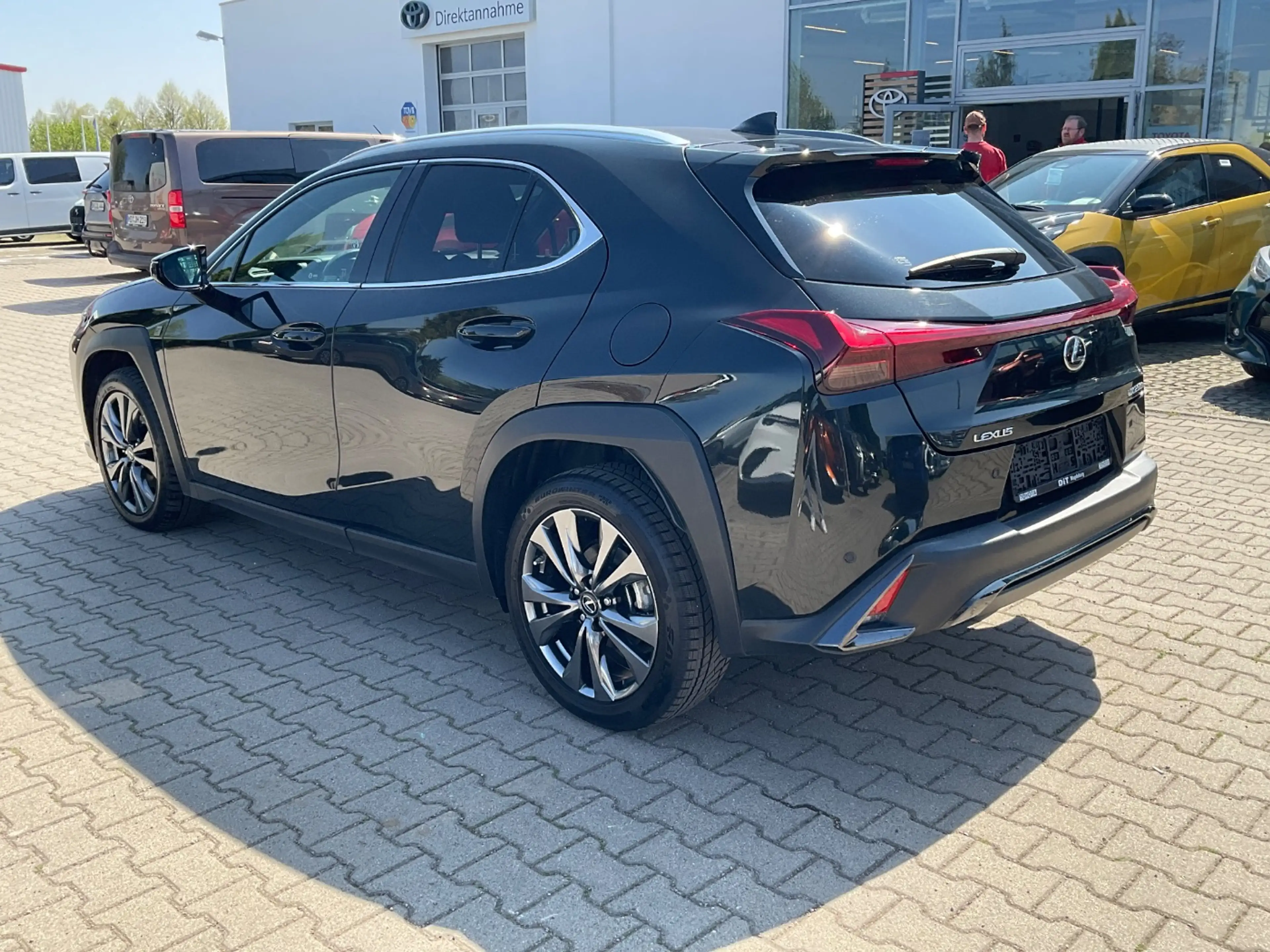 Lexus UX 250h UX 250 h F Sport Design ACC+LED+SHZ+2xKlima+Kam. — photo 4