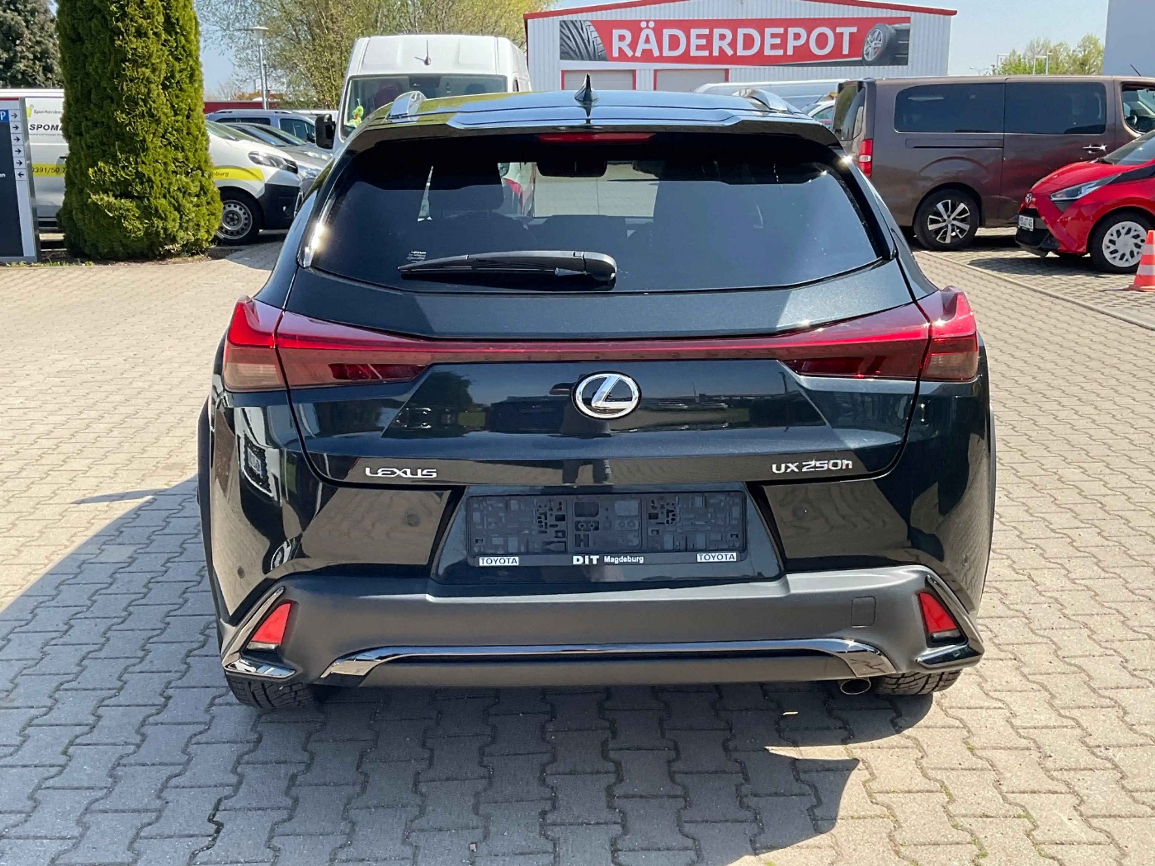 Lexus UX 250h UX 250 h F Sport Design ACC+LED+SHZ+2xKlima+Kam. — photo 5