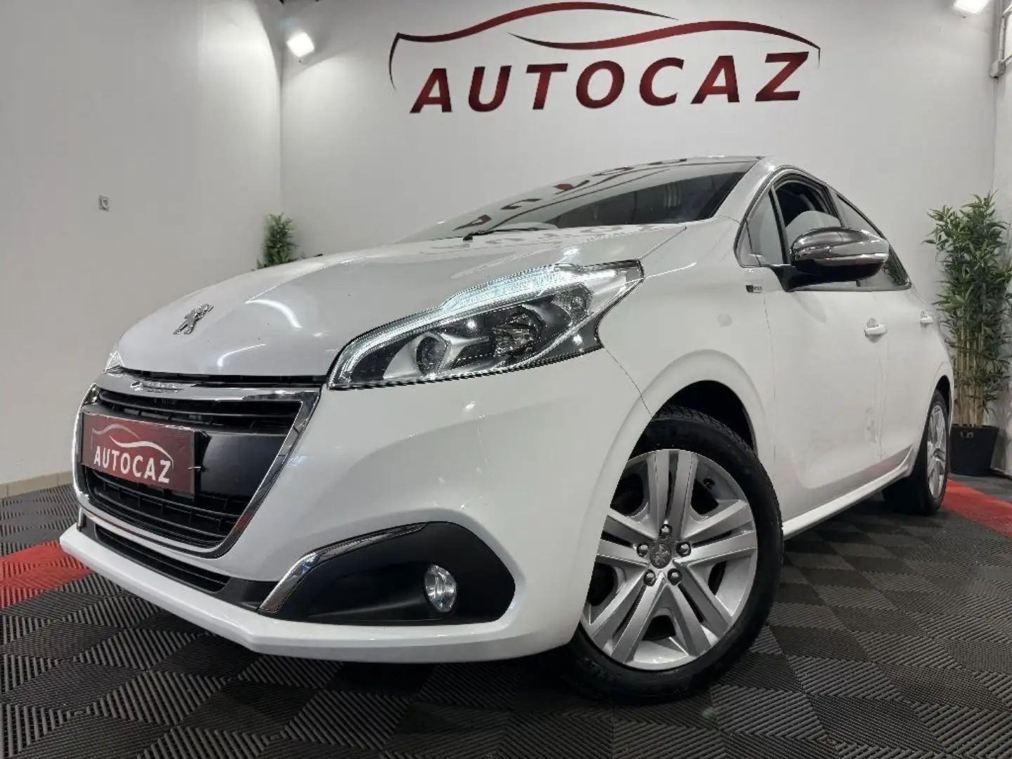 Peugeot 208 1.6 BlueHDi 100ch Style PHASE 2 Blanc - 2