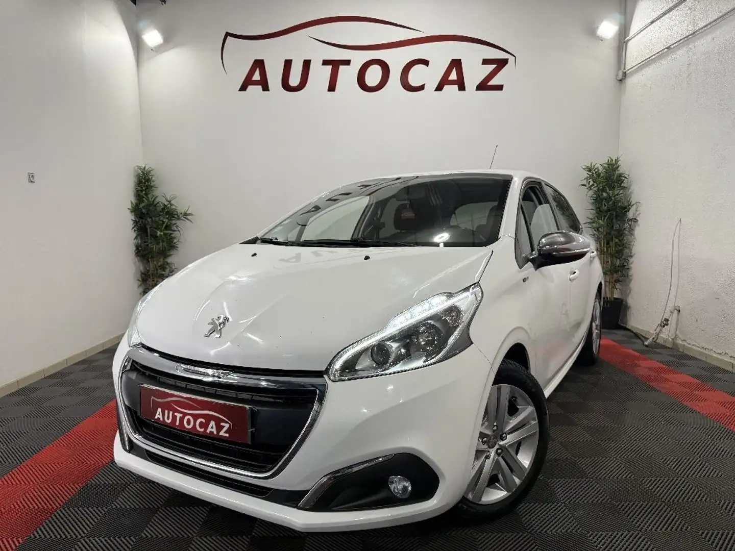 Peugeot 208 1.6 BlueHDi 100ch Style PHASE 2 Blanc - 1