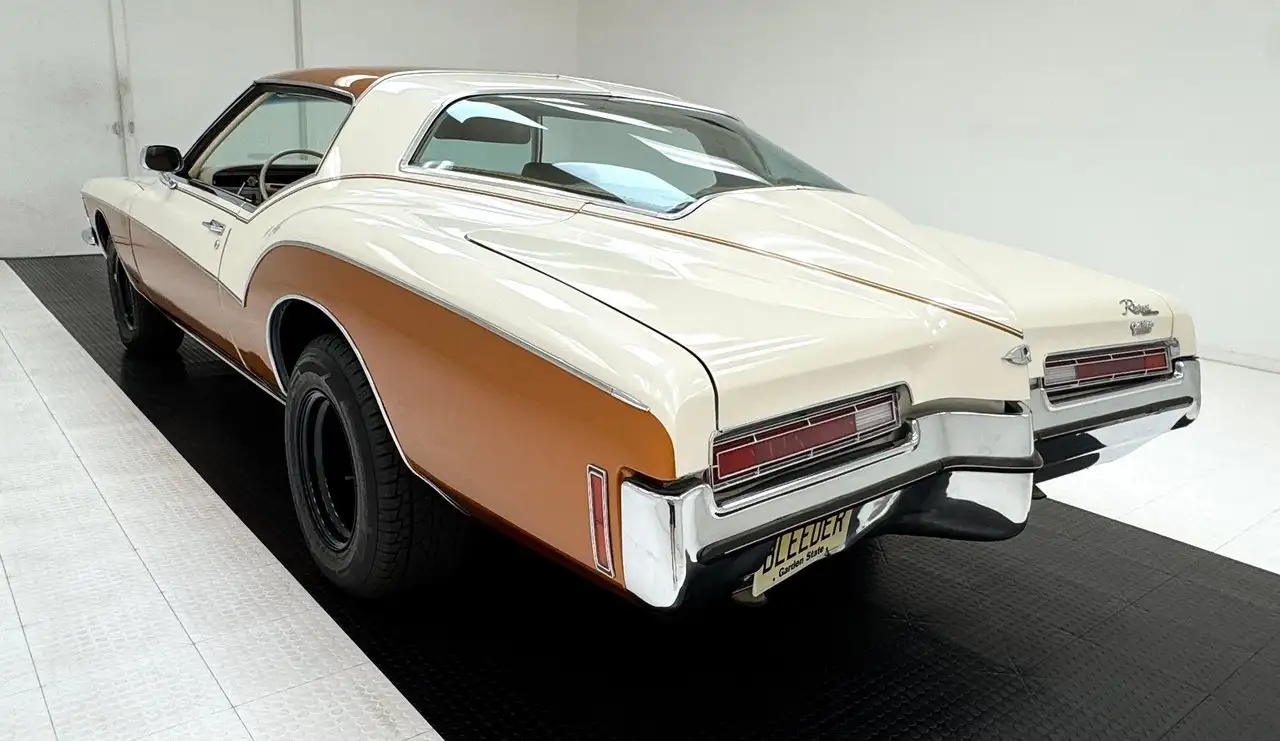 Buick Riviera Hardtop, foto 3