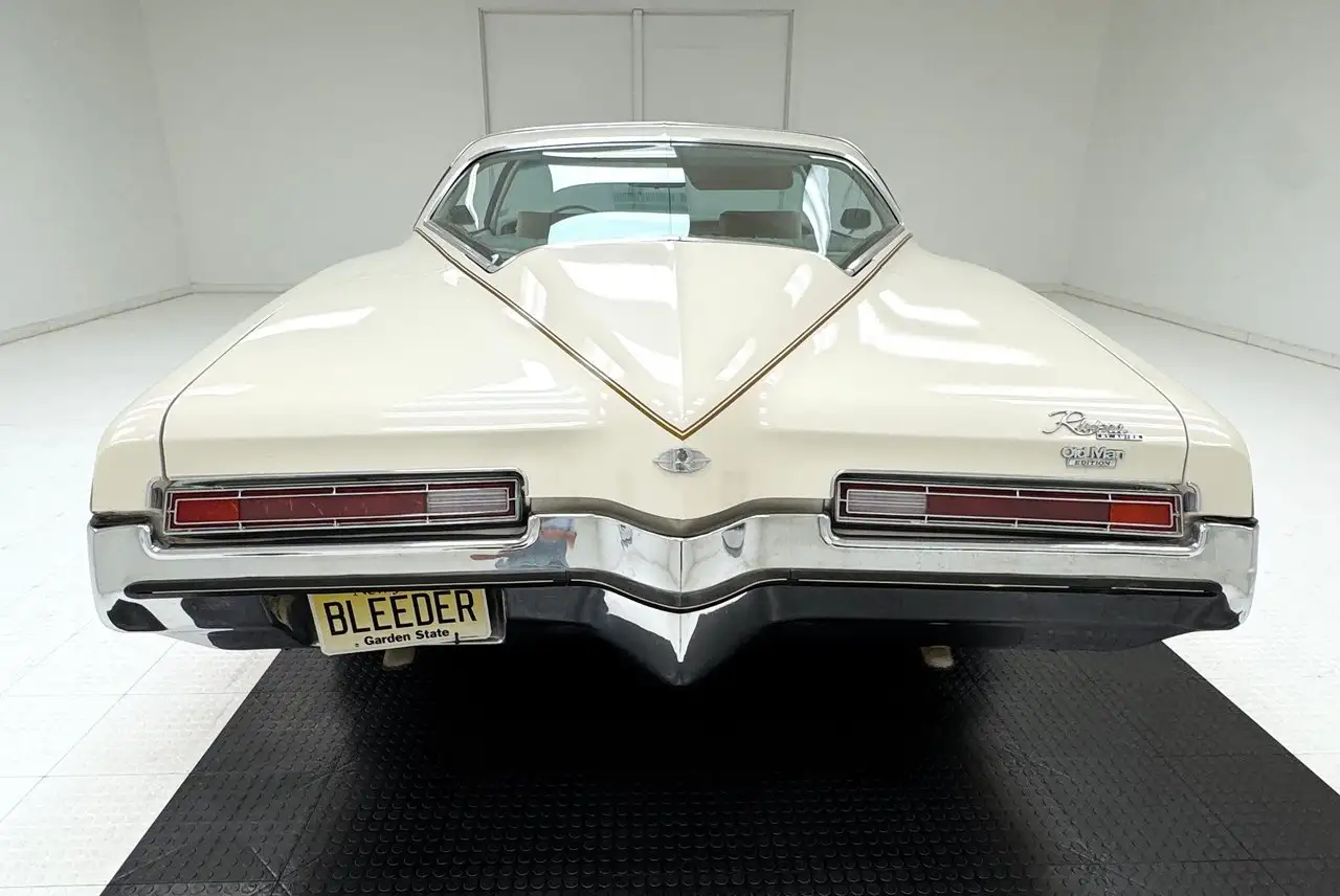 Buick Riviera Hardtop, foto 4
