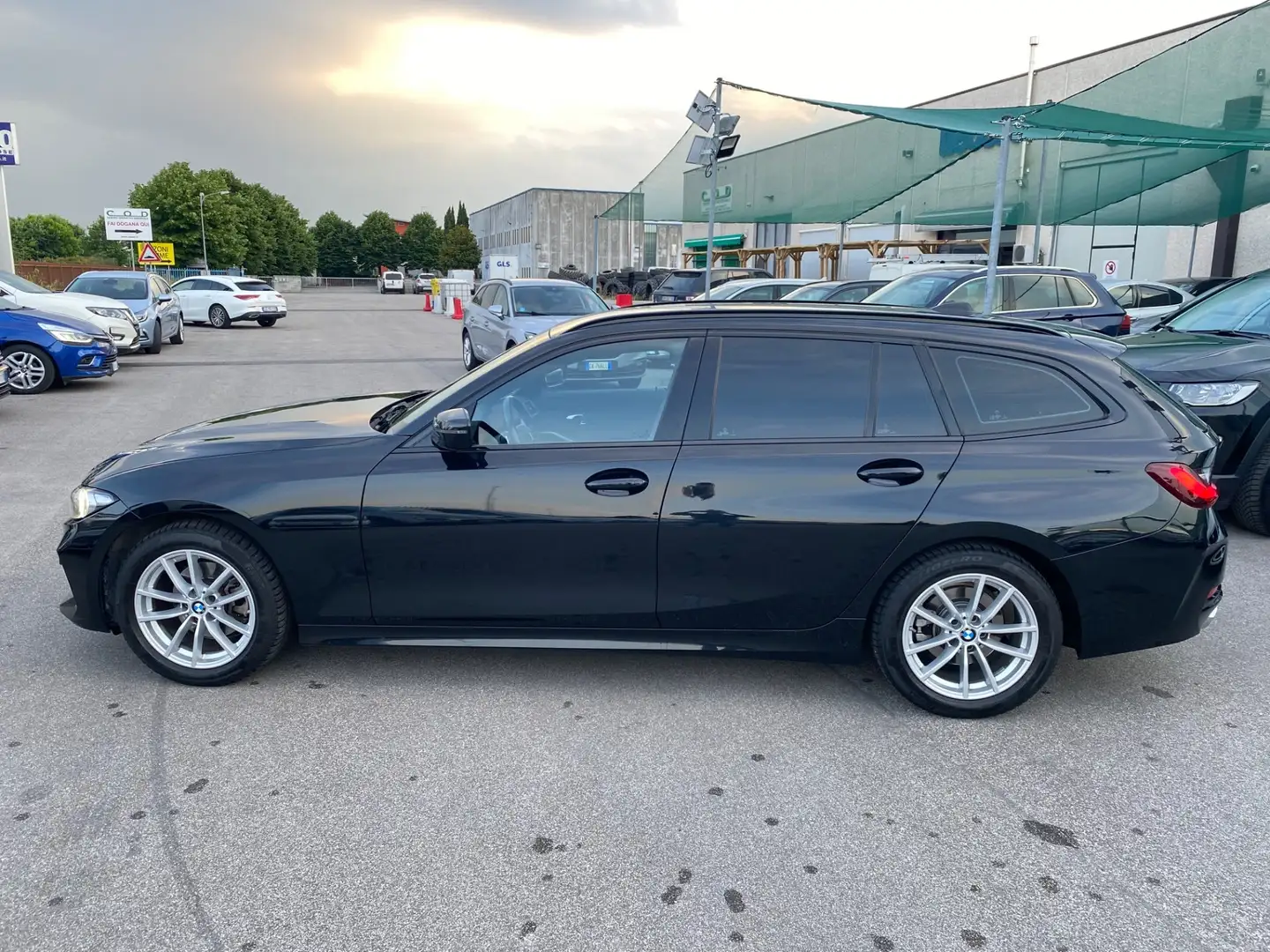 BMW 320 320d 48V xDrive Touring Nero - 2
