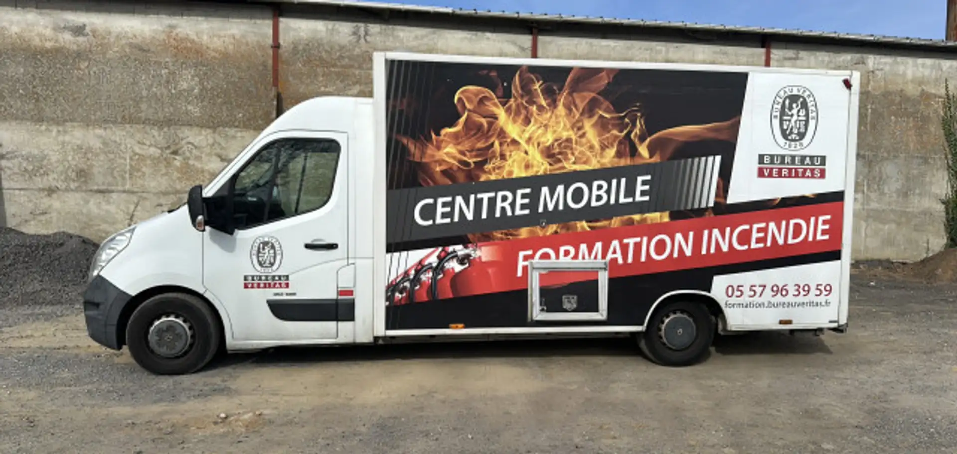 Renault Master L3H2 2.3 dCi 125ch CAISSE amenagé Blanc - 1