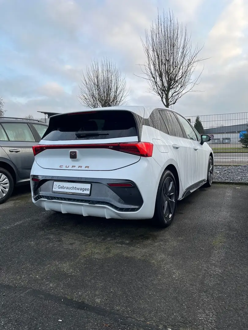 CUPRA Born LED Navi ACC RKamera 18" Climatronic Weiß - 2