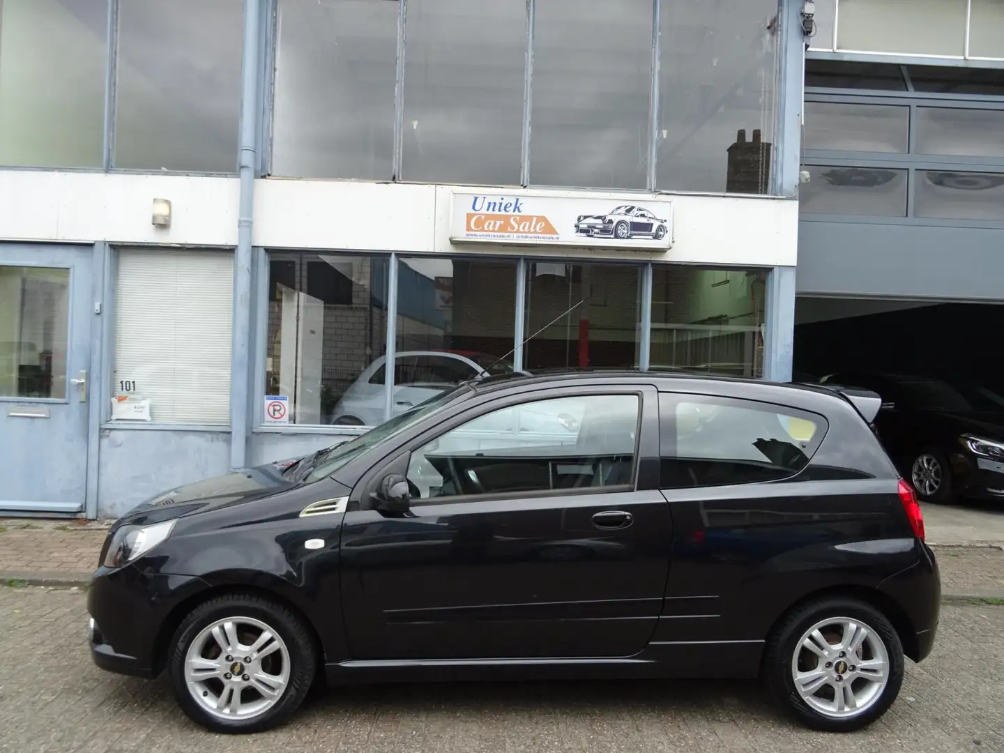 Chevrolet Aveo 1.2 16V LS+ Zwart - 2