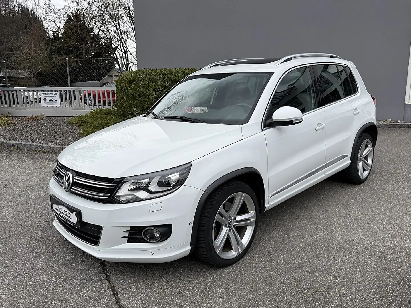Volkswagen Tiguan 2,0 TDI R-Line SCR 4Motion Sky Grau - 1