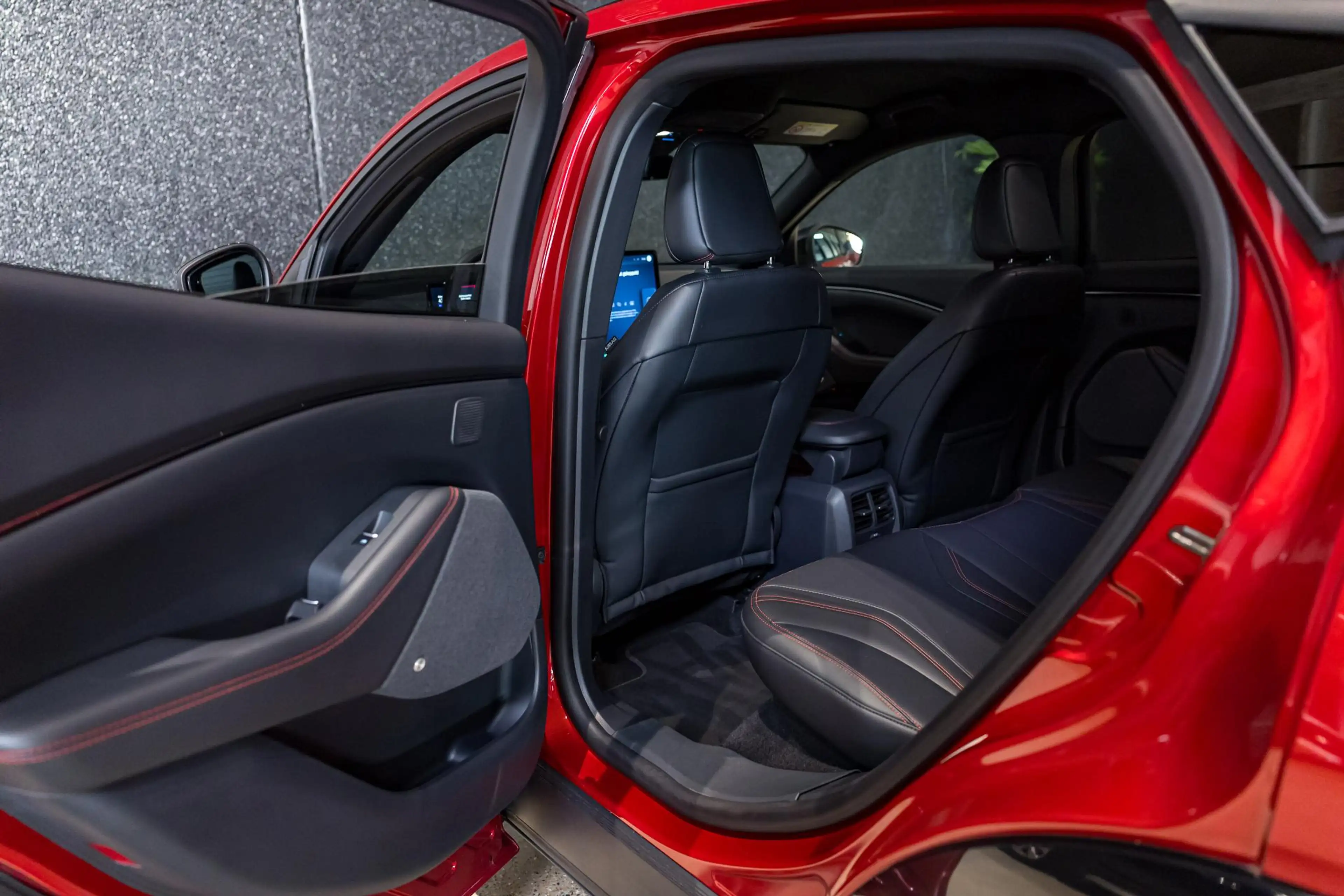 Ford Mustang Mach-E 76kWh 198kW Standard Range AWD SOH 95% — photo 12