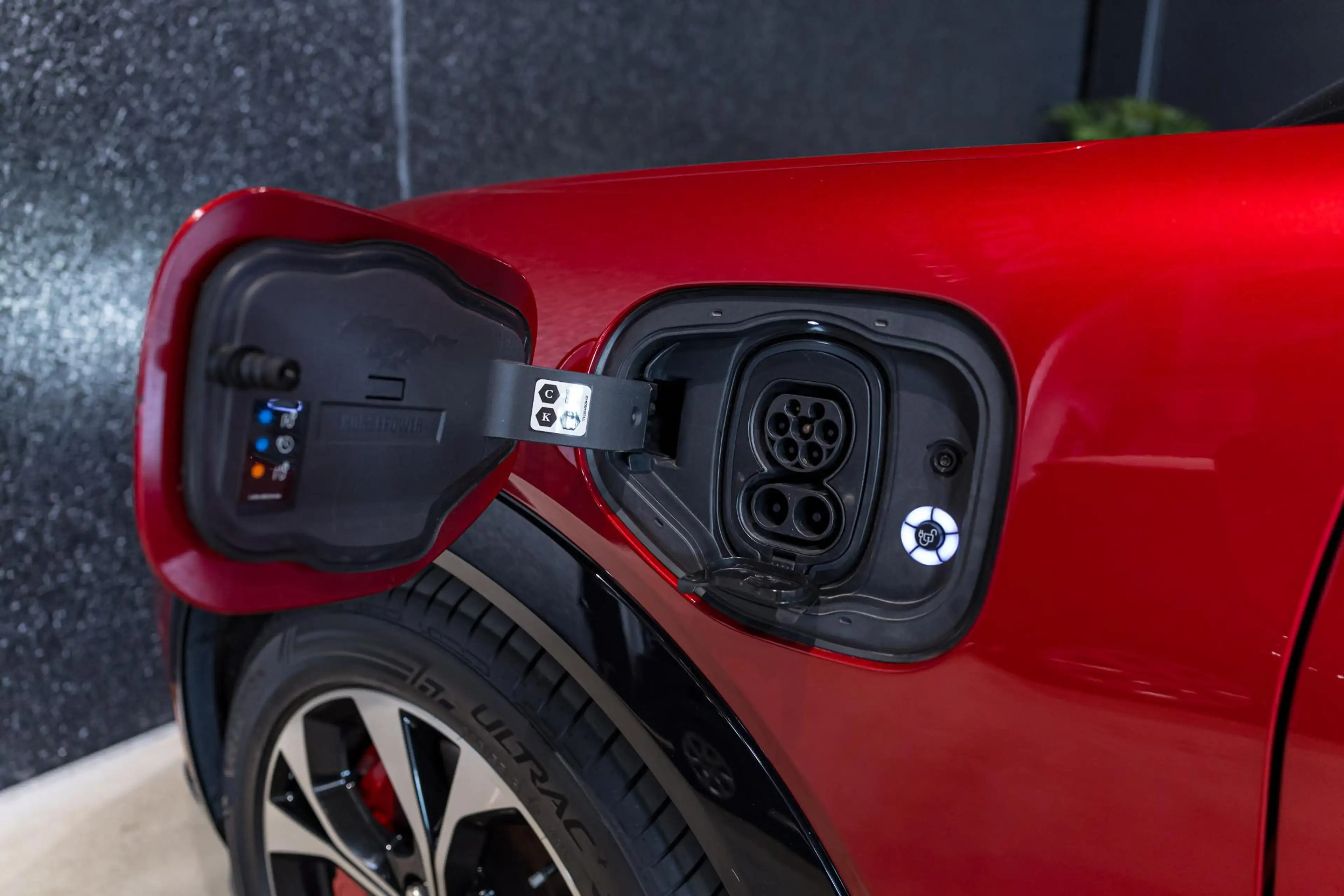 Ford Mustang Mach-E 76kWh 198kW Standard Range AWD SOH 95% — photo 7