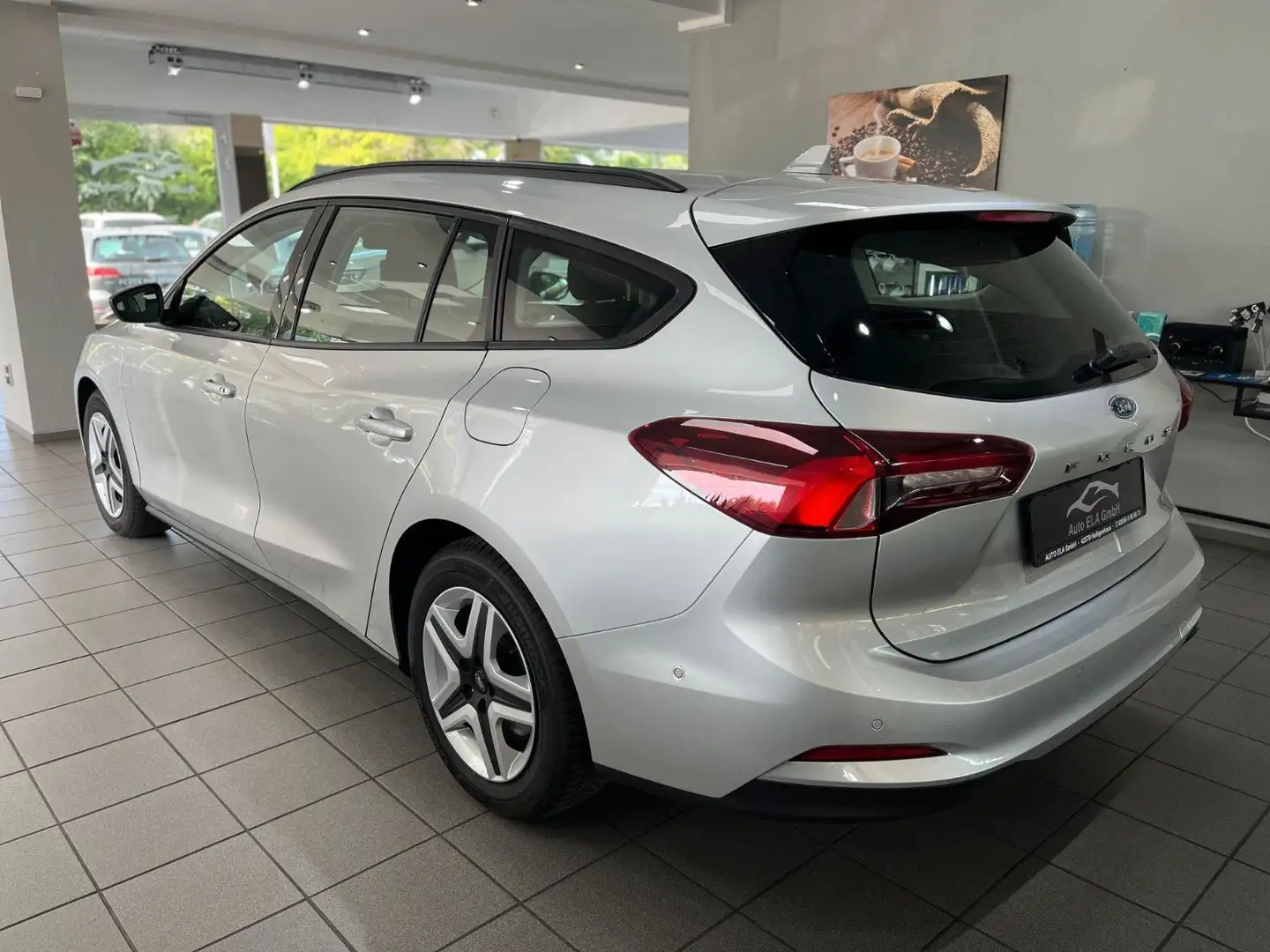 Ford Focus Turnier 1.0 1.Hand|Navi|Kamera|Klimaut. Argent - 2