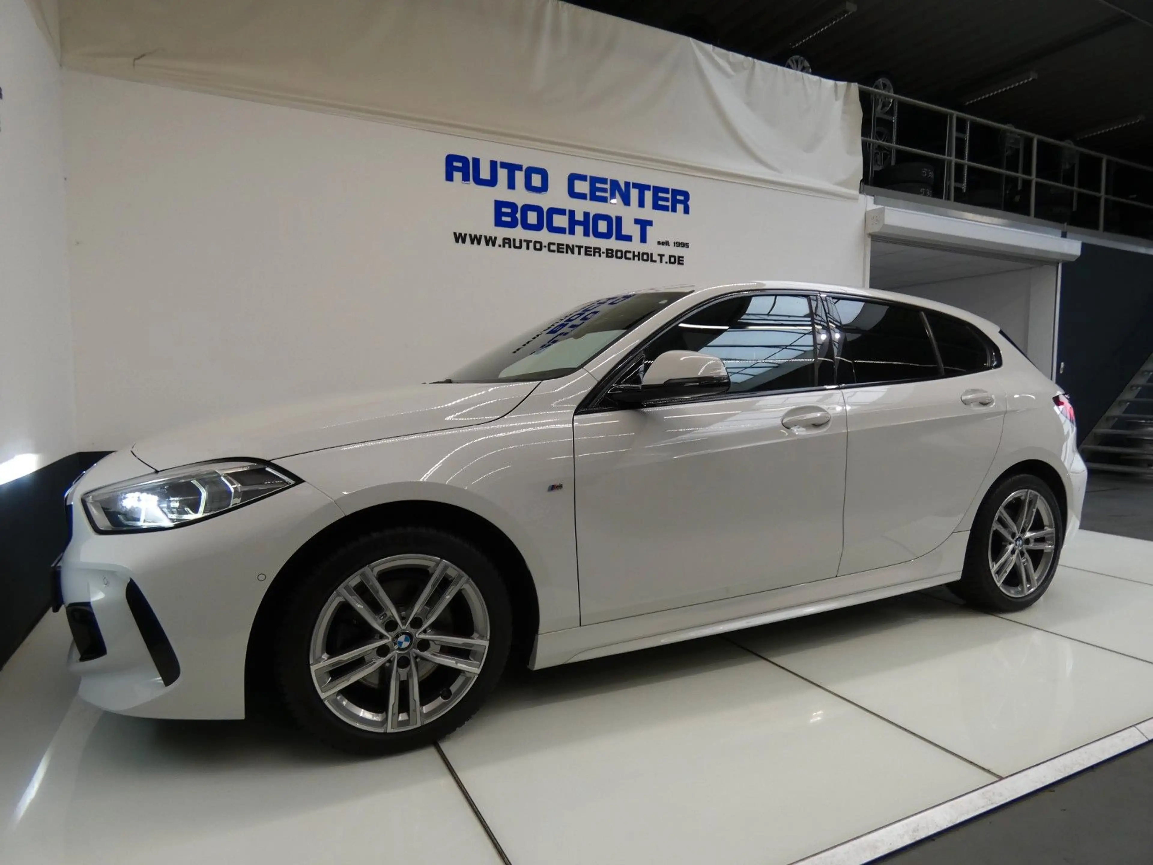BMW 118 i M Sport*Navi*Leder*Kamera*CarPlay — photo 12
