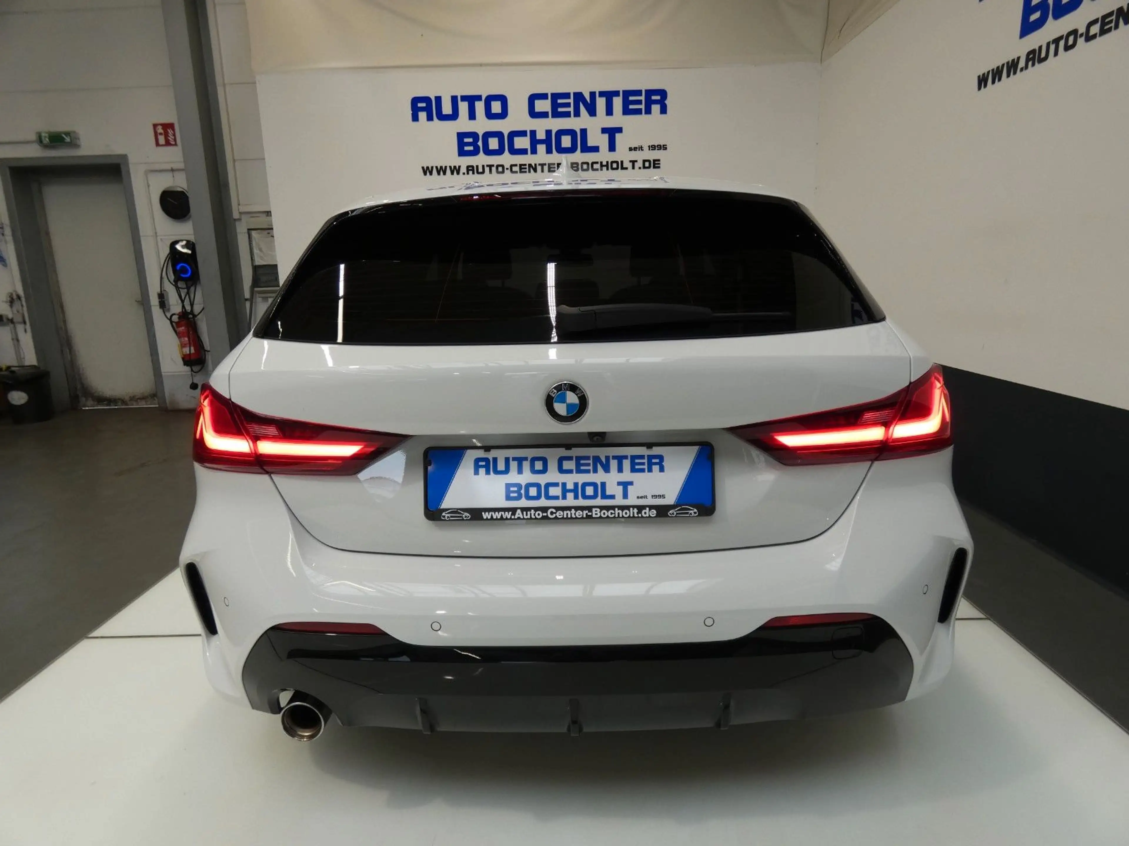BMW 118 i M Sport*Navi*Leder*Kamera*CarPlay — photo 2