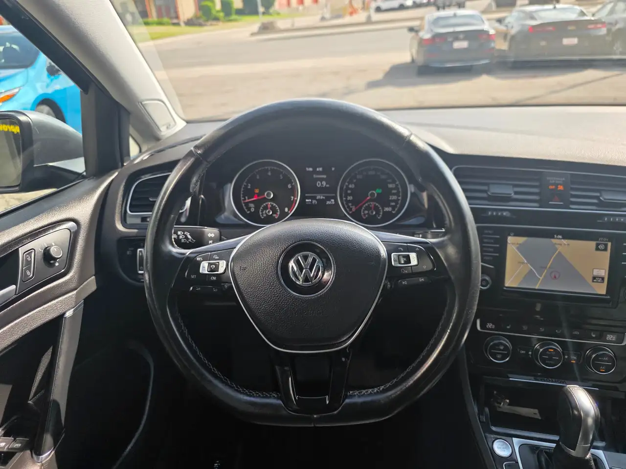 Volkswagen Golf снимка Volkswagen Golf