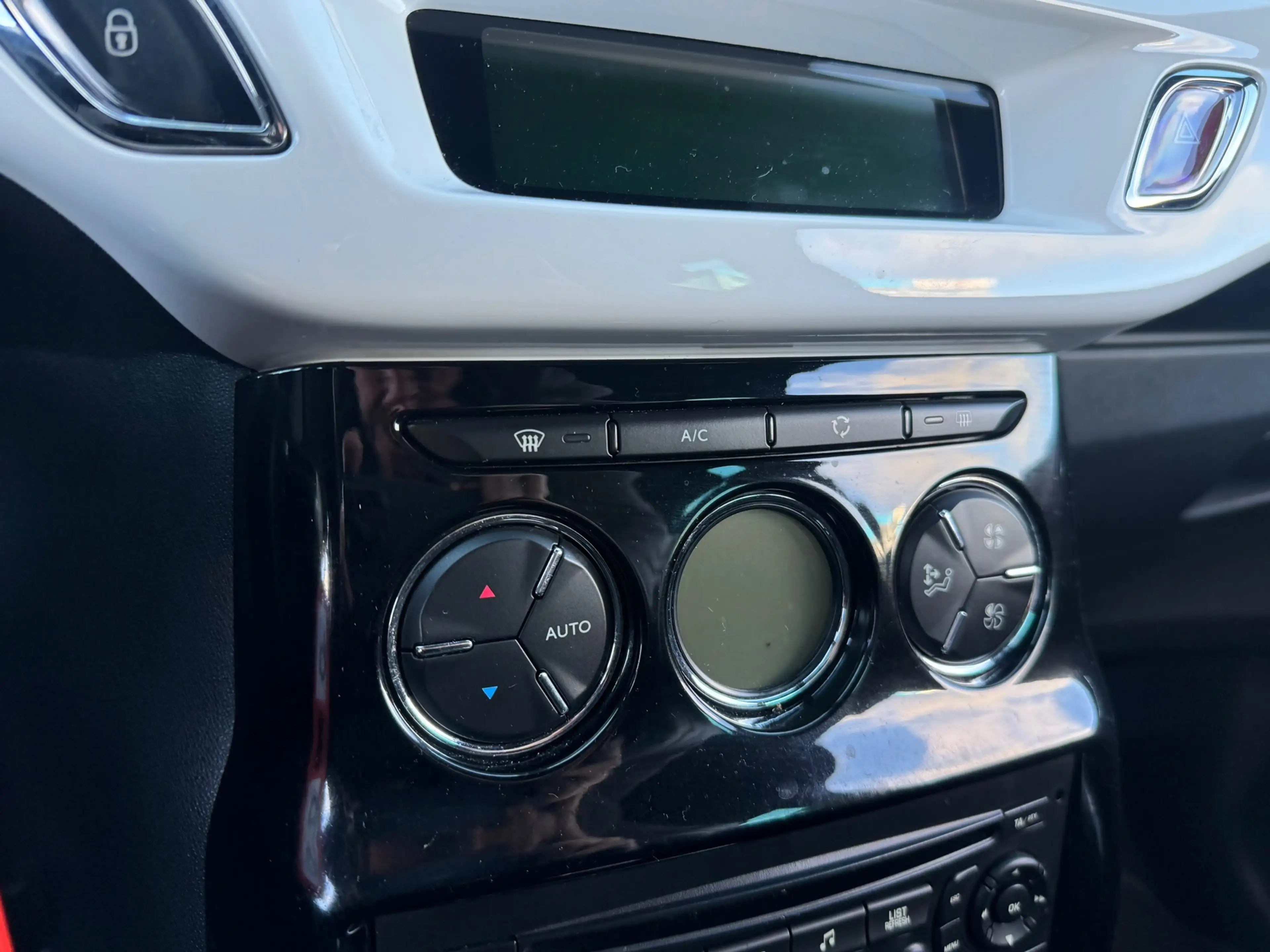 Citroen DS3 1.6 So Chic CRUISE CLIMAT PDC NW APK — photo 12