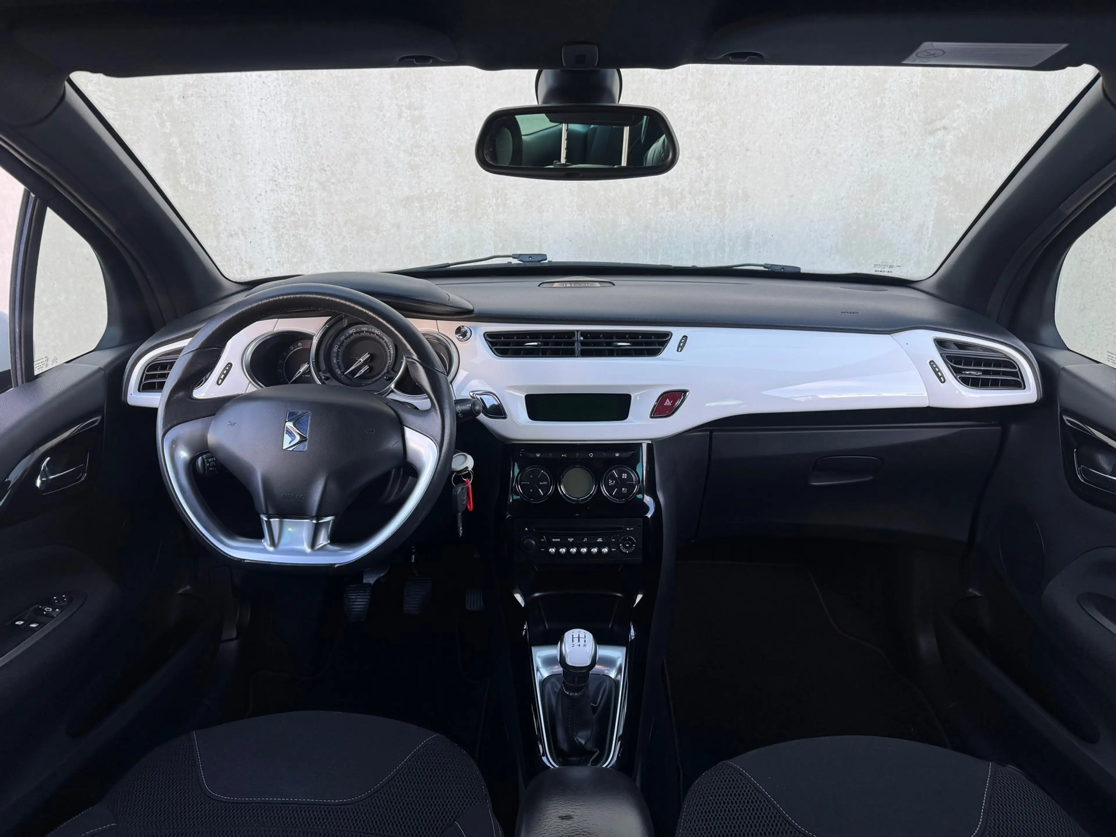 Citroen DS3 1.6 So Chic CRUISE CLIMAT PDC NW APK — photo 10
