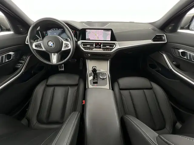 BMW 3 Series view 7