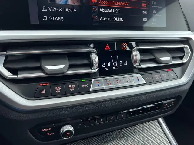 BMW 3 Series view 13