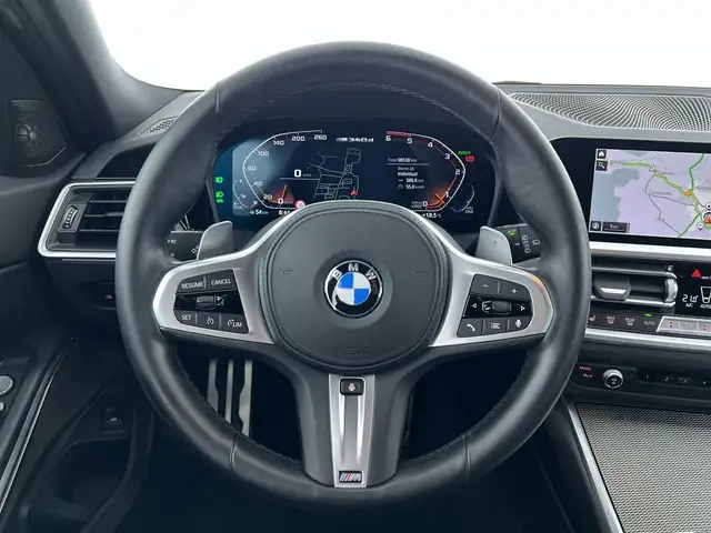 BMW 3 Series view 16