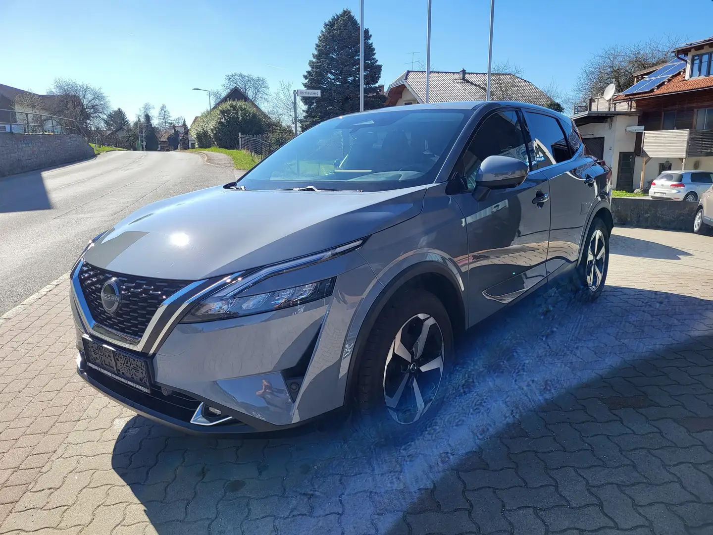 Nissan Qashqai N-Connecta 1,3 DIG-T MHEV Grau - 1