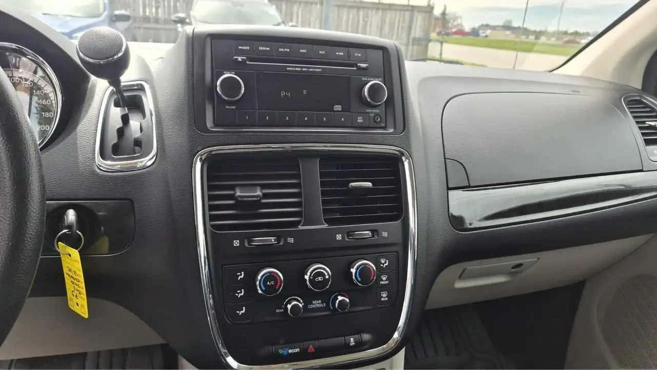 Dodge Grand Caravan снимка Dodge Grand Caravan