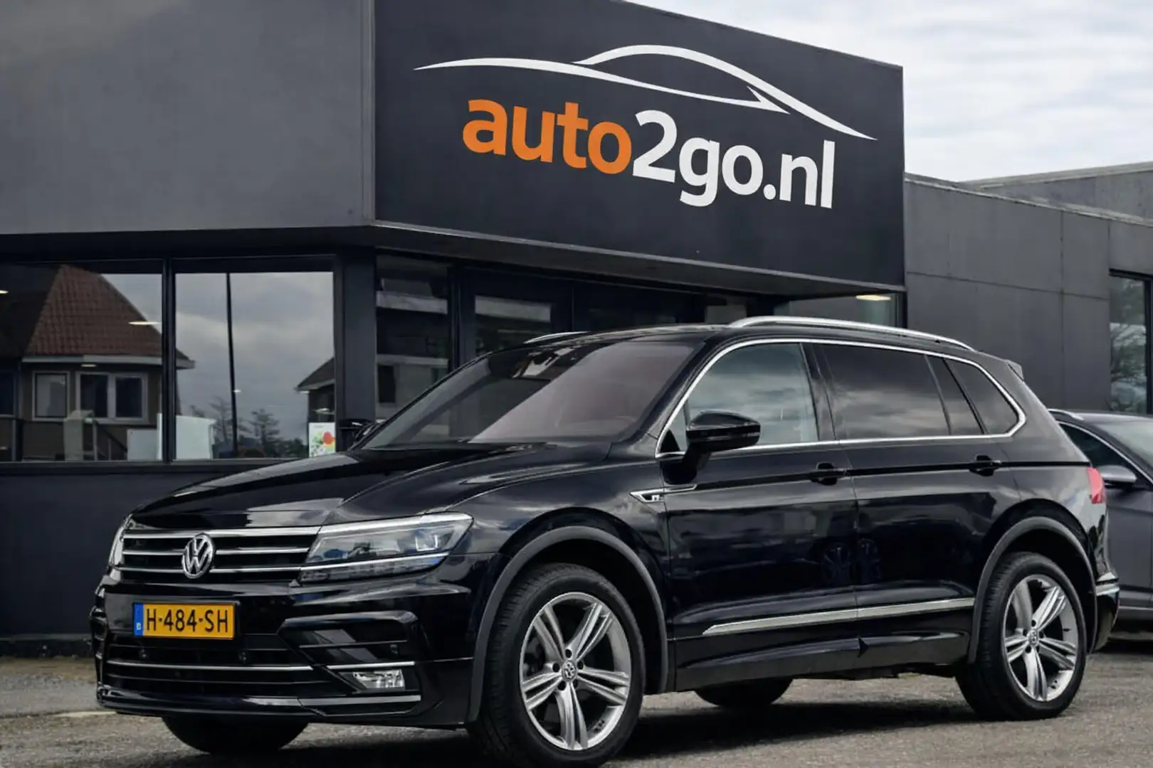 Volkswagen Tiguan Allspace 1.5 TSI AUT7 R-LINE HIGHLINE NAVI CAMERA DIGI-DASH Schwarz - 1