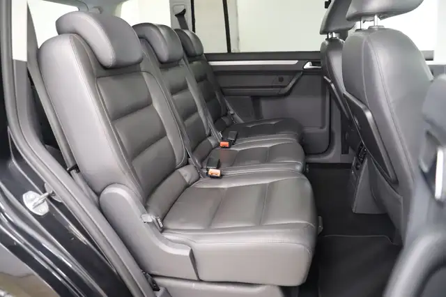 Volkswagen Touran view 12
