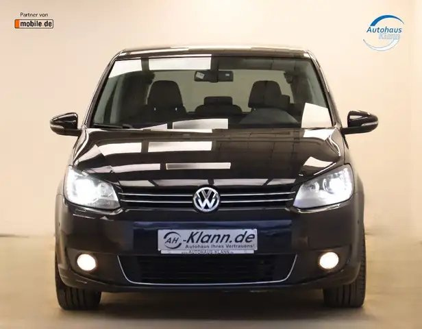 Volkswagen Touran view 2