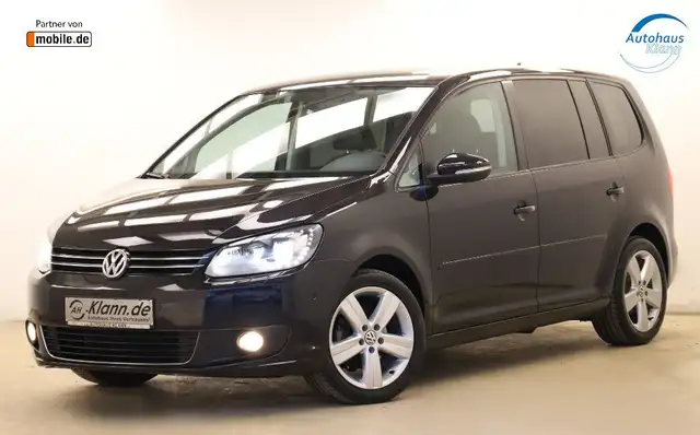 Volkswagen Touran view 3