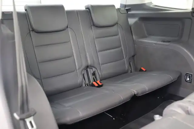 Volkswagen Touran view 14