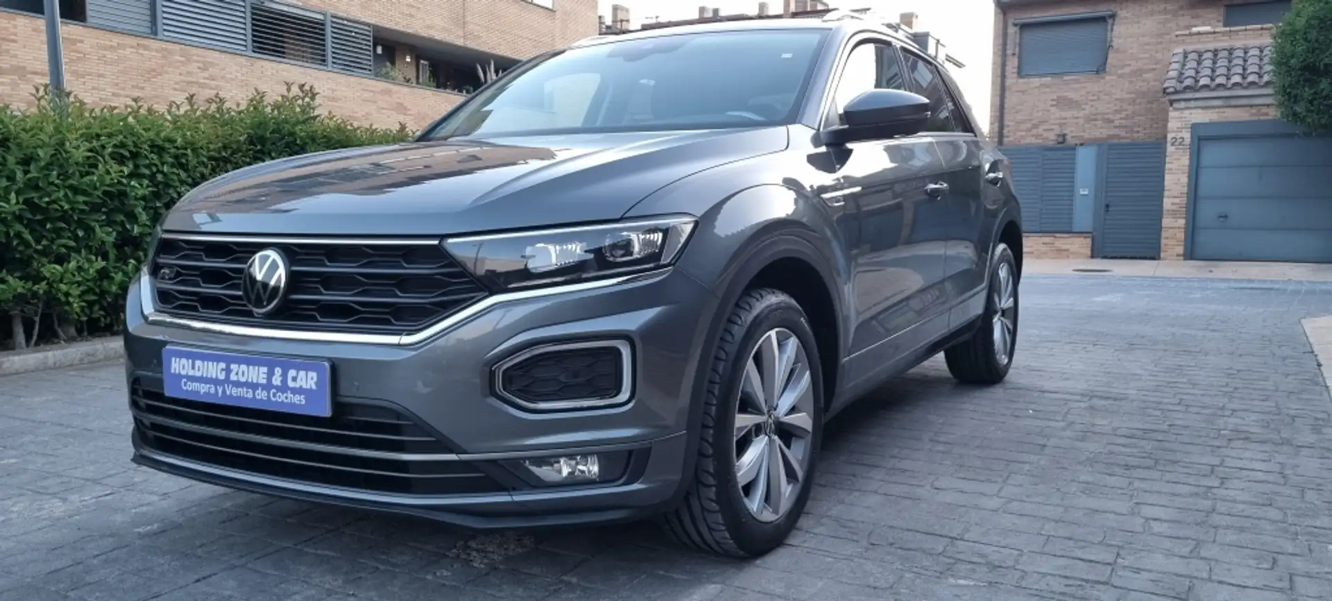 Volkswagen T-Roc 2.0TDI Advance R-Line 85kW Gris - 2
