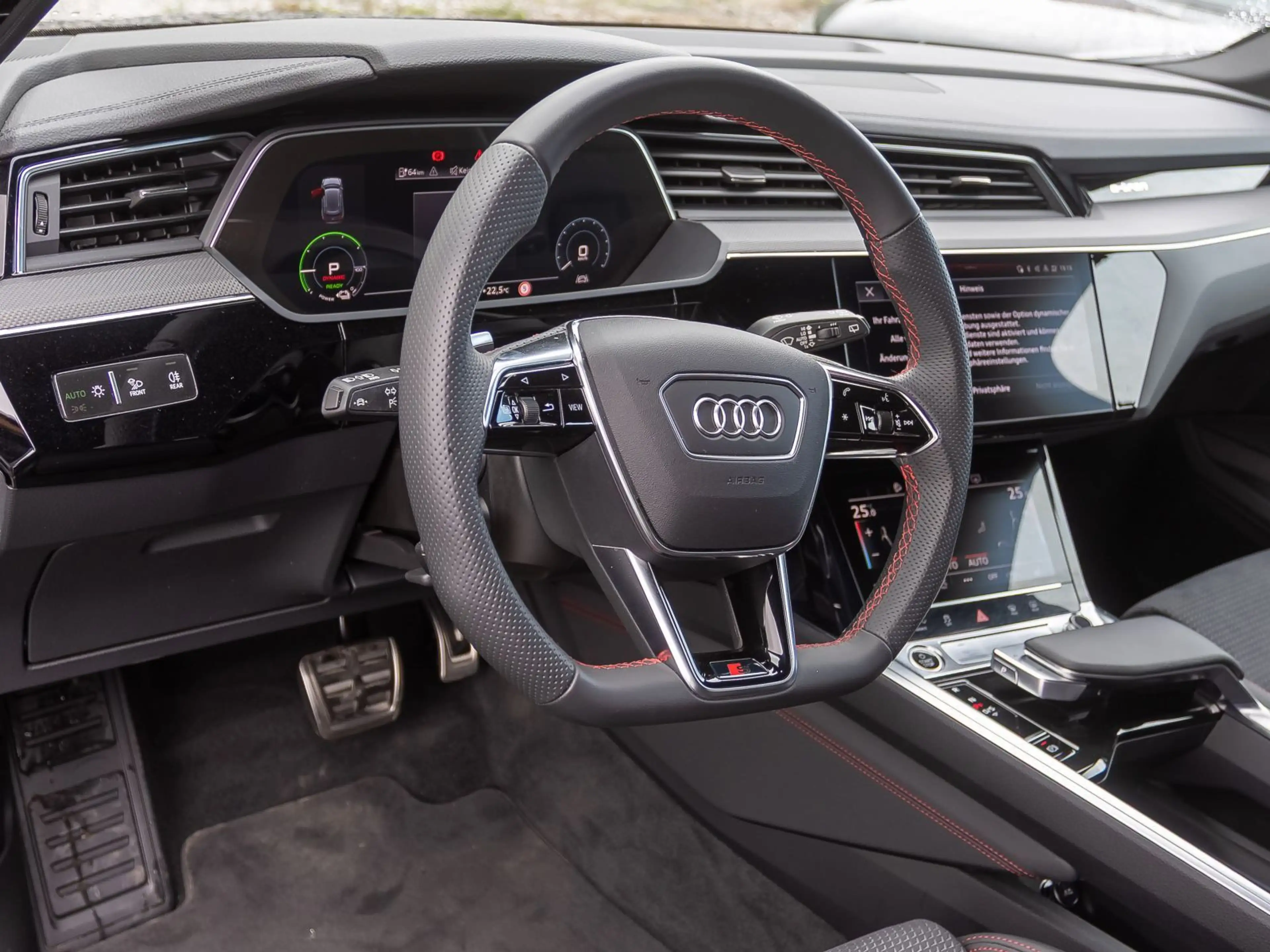 Audi Q8 e-tron S line 50 Navi LED Luftfederung Standk — photo 14