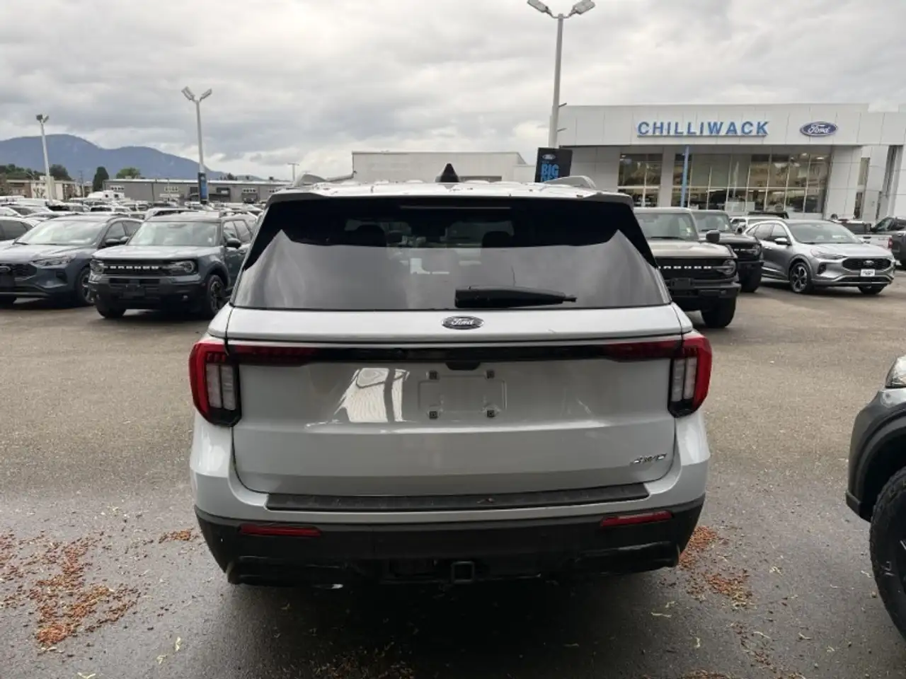 Ford Explorer снимка Ford Explorer