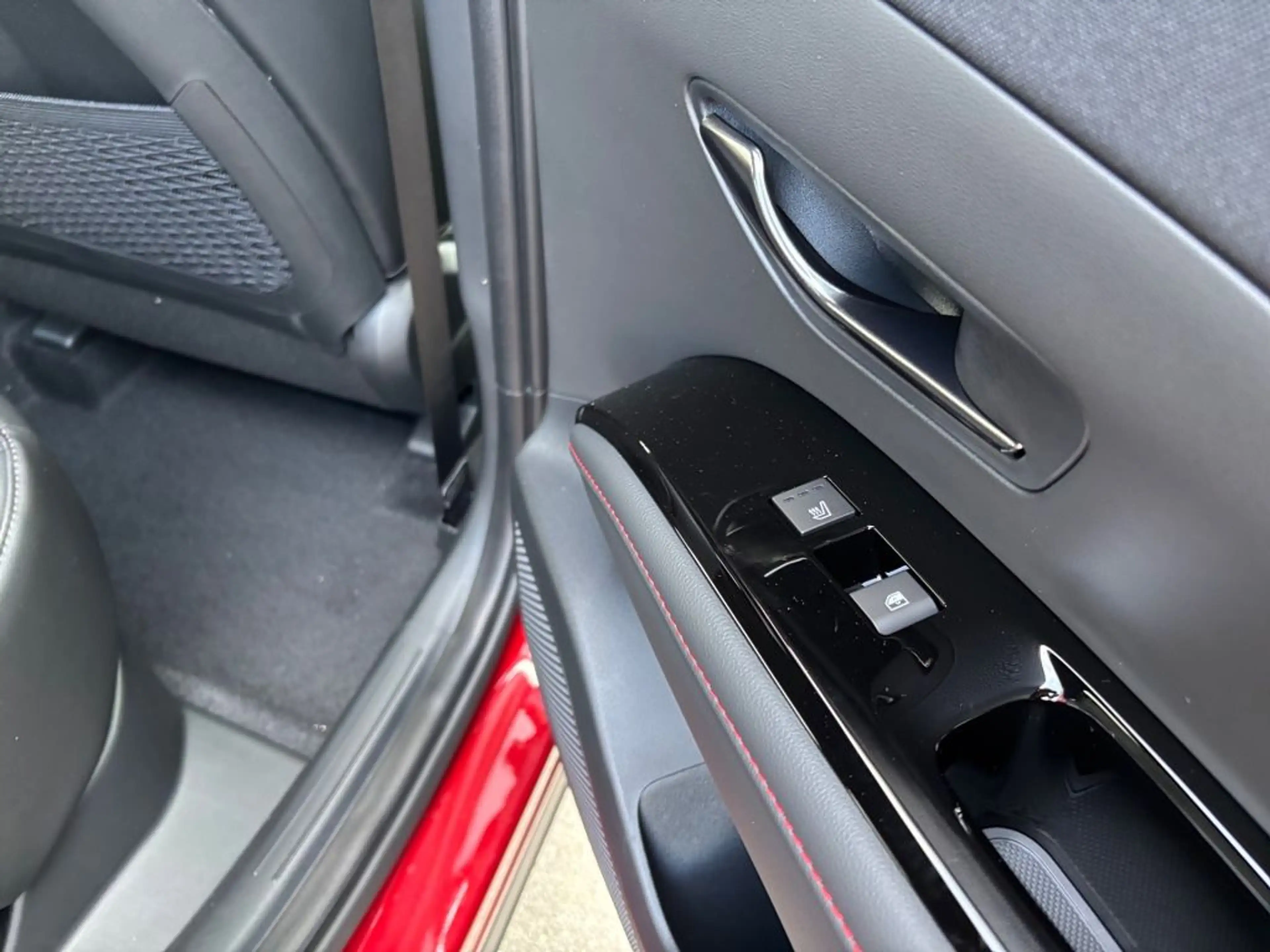 Hyundai TUCSON 1.6 T-GDi HEV 2WD N Line X (NX4e) — photo 16