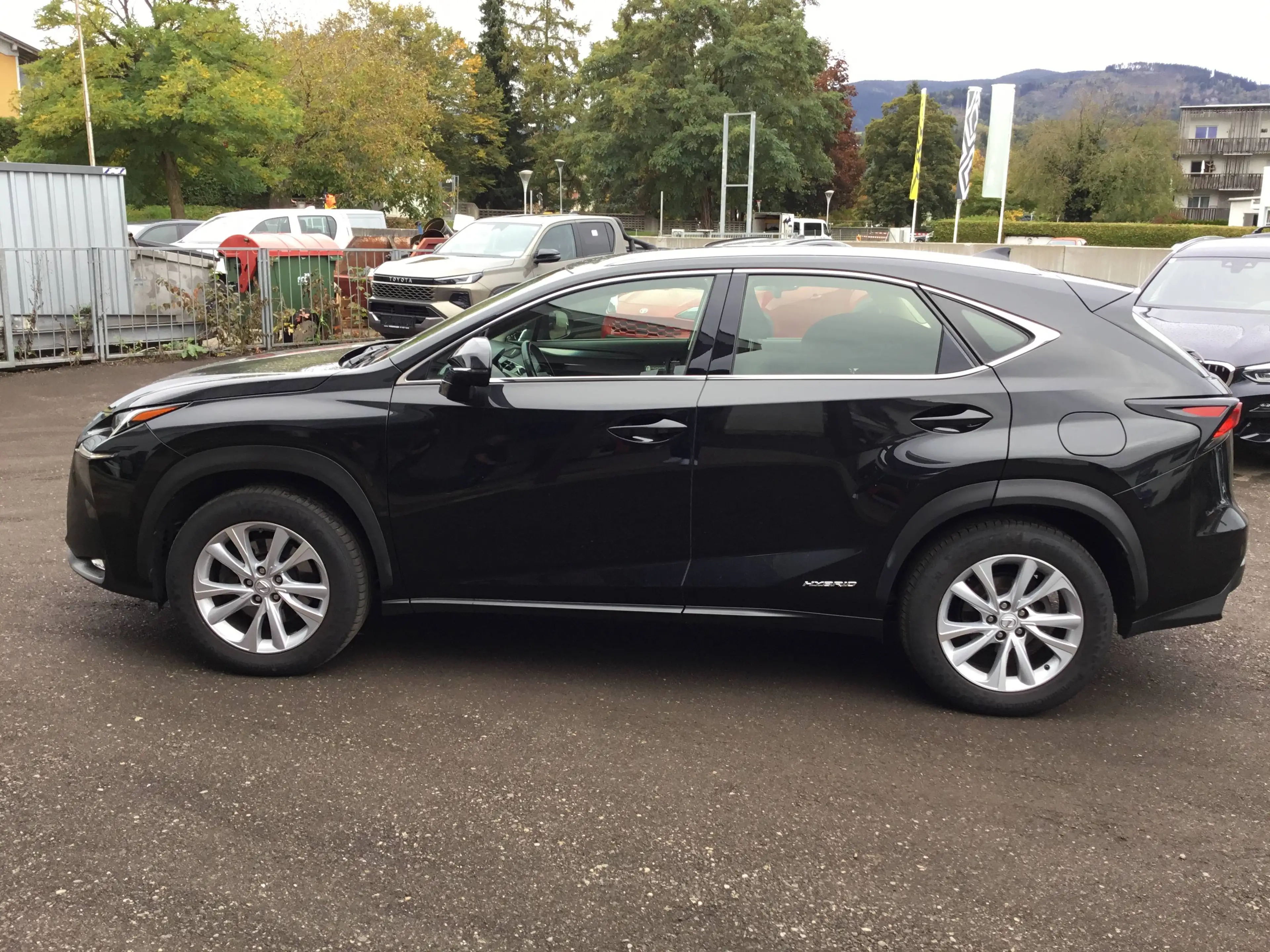 Lexus NX 300h Limited Hybrid Aut. — photo 2
