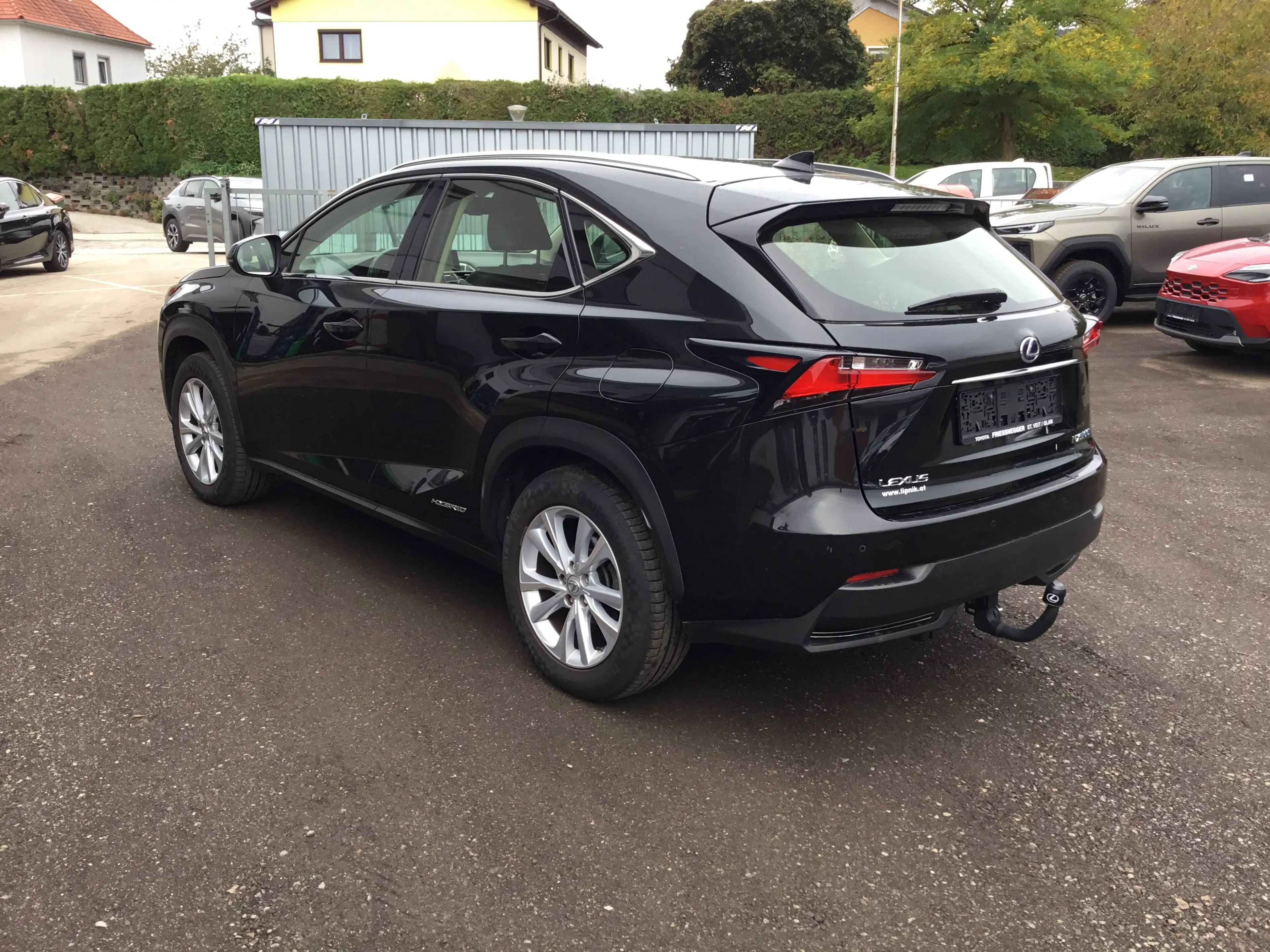 Lexus NX 300h Limited Hybrid Aut. — photo 3