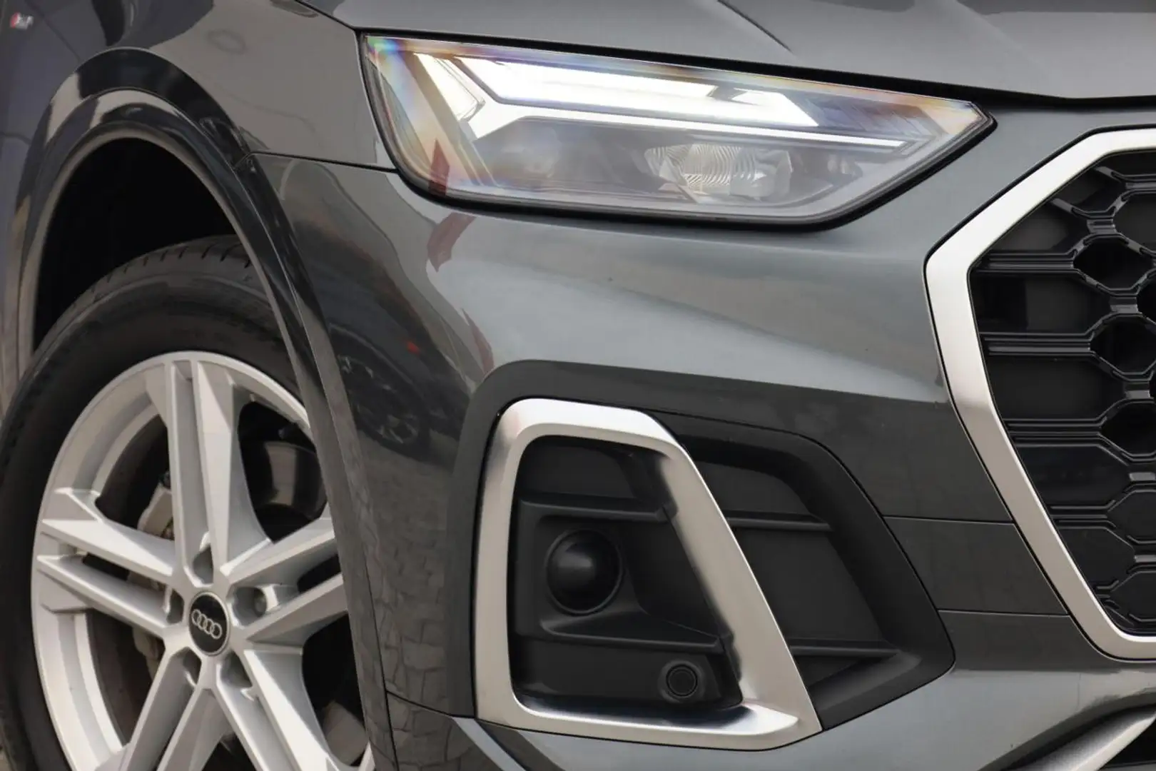 Audi Q5 40 TDI 204 CV quattro S tronic S line Grigio - 2