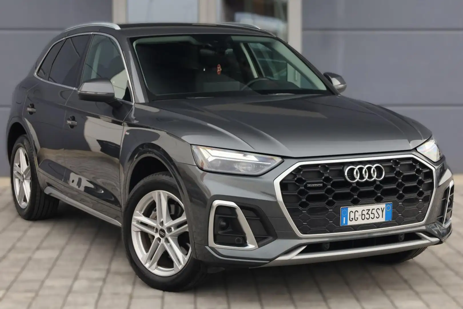 Audi Q5 40 TDI 204 CV quattro S tronic S line Grigio - 1
