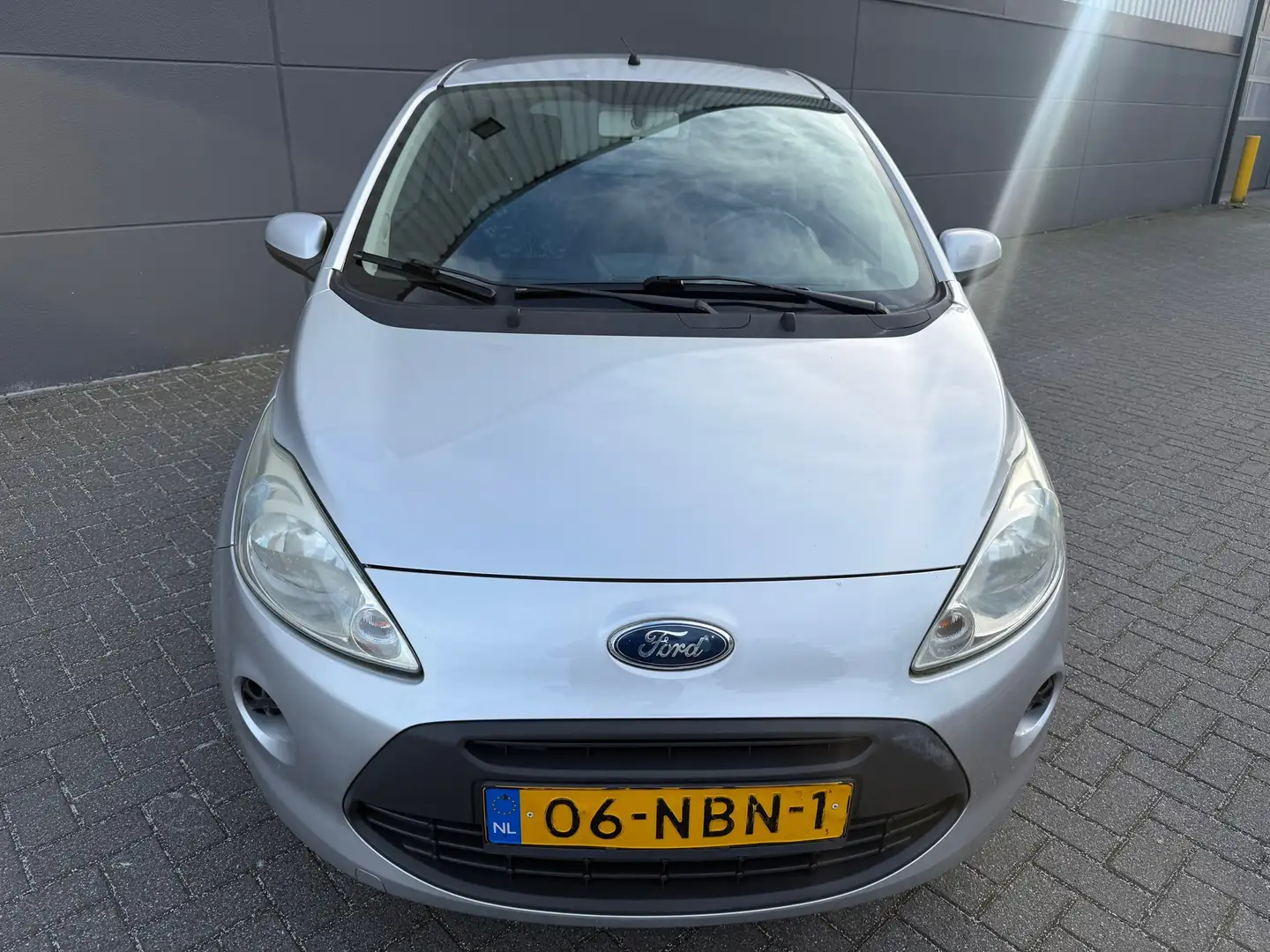 Ford Ka/Ka+ 1.2 Cool&Sound*AIRCO*APK*NAP*ELKT-RAAM*ZUINGE AUTO Grijs - 2