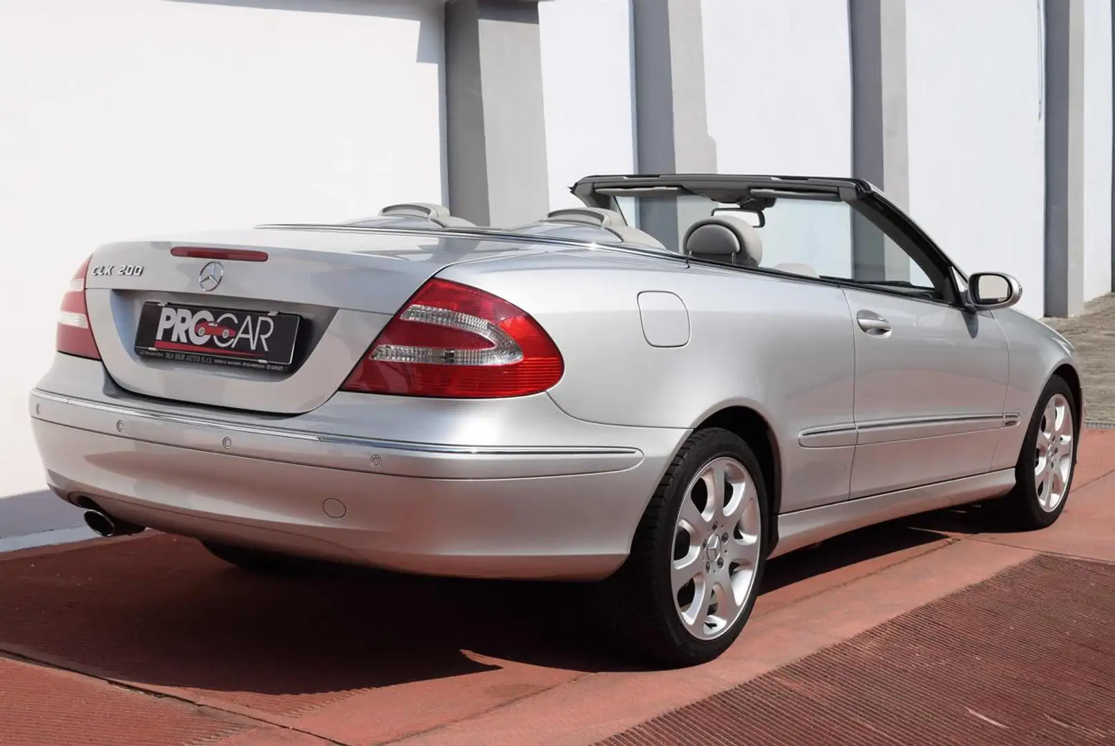Mercedes-Benz CLK 200 Kompr Cabrio PERFETTA (uniproprietario, Km Cert) Argento - 2