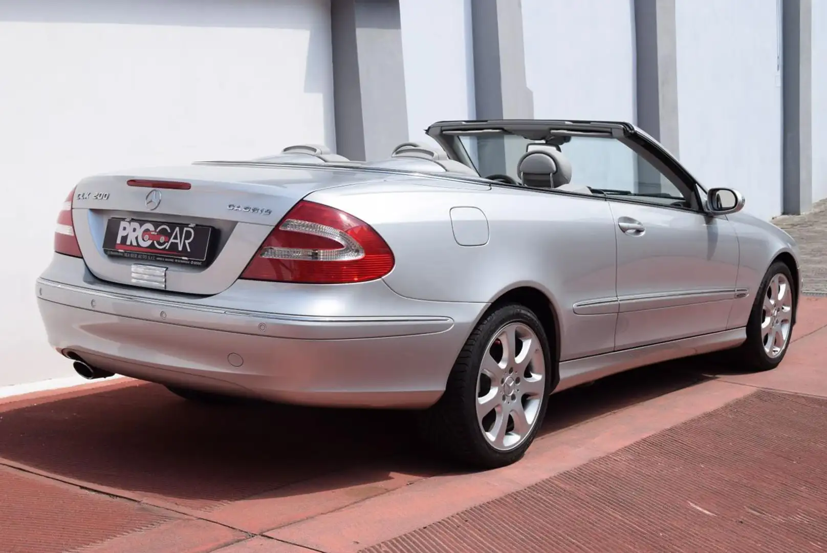 Mercedes-Benz CLK 200 Kompr Cabrio PERFETTA (uniproprietario, Km Cert) Argintiu - 2