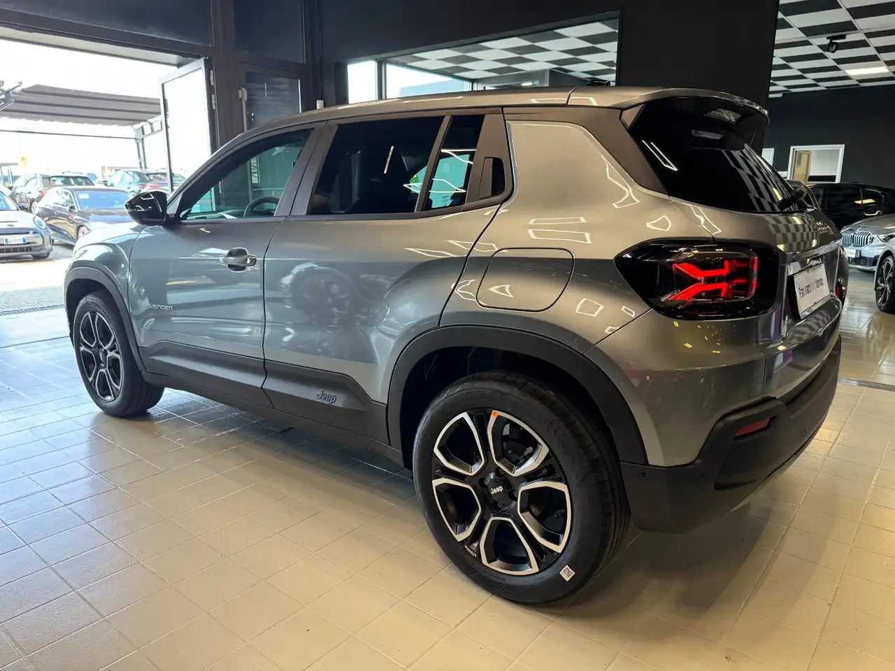 Jeep Avenger 1.2 Turbo 100 CV Summit, миниатюра 3