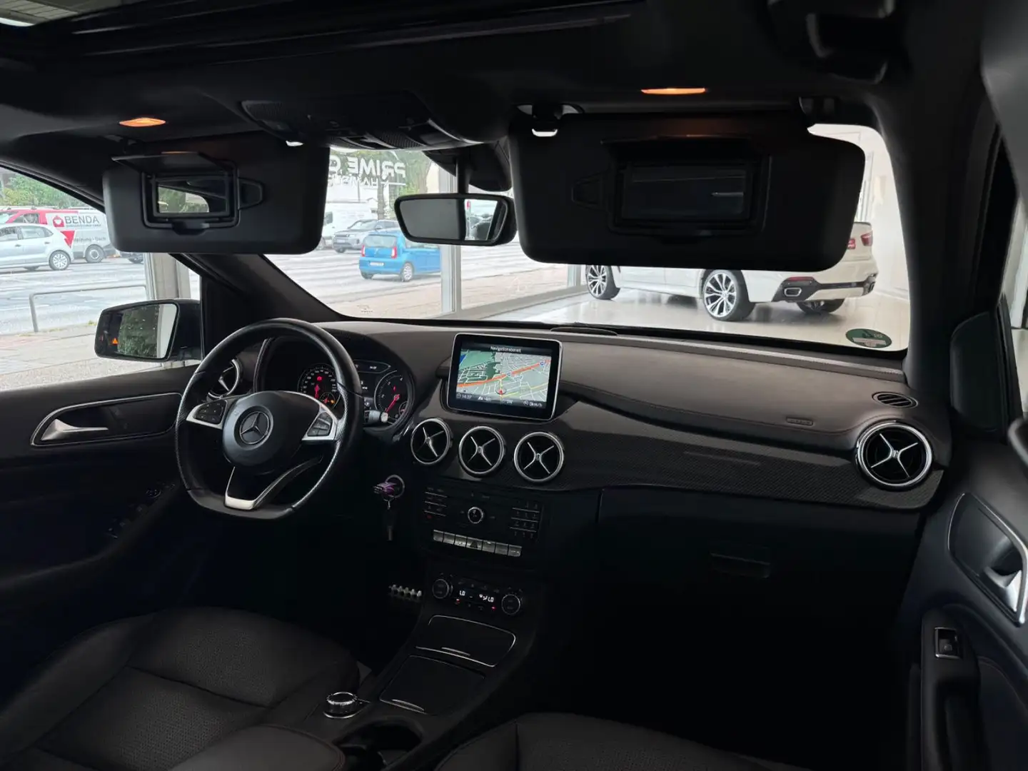 Mercedes-Benz B 220 B220d 4Matic AMG-LINE|PANO|AHK|TOTWINKEL|19-ZOLL Schwarz - 2